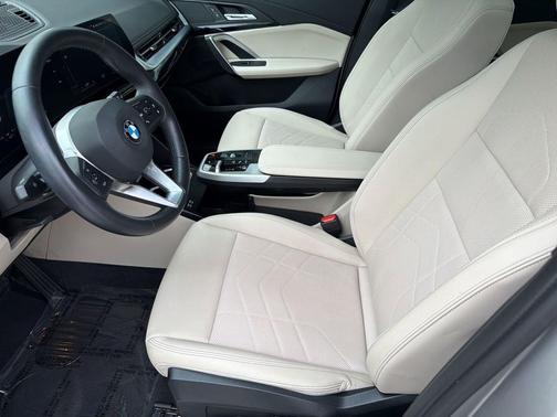Space Silver Metallic 2023 BMW X1 xDrive28i