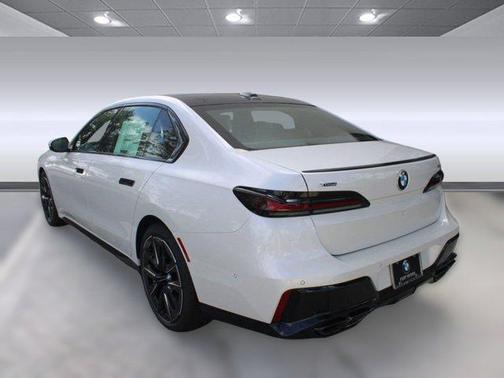 2025 BMW 760 i xDrive