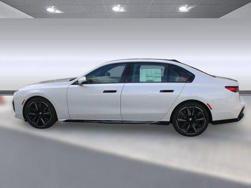 2025 BMW 760 i xDrive