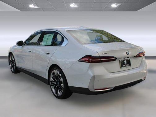 2025 BMW 540 xDrive