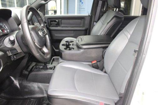 2023 RAM 3500 Tradesman Crew Cab 4x4 8' Box
