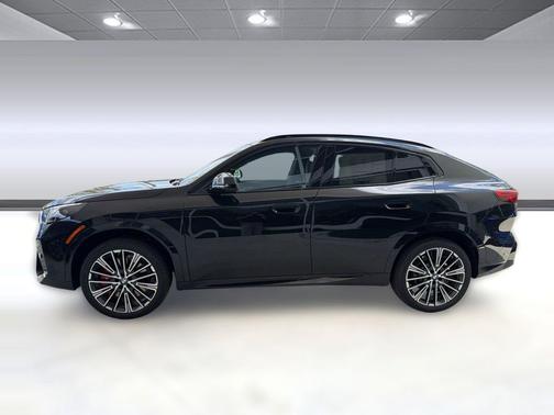 Black Sapphire Metallic 2026 BMW X2 xDrive28i