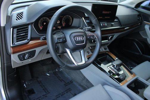2023 Audi Q5 45 S line Premium Plus