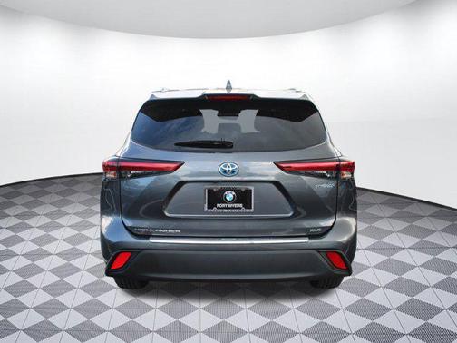 2020 Toyota Highlander Hybrid XLE