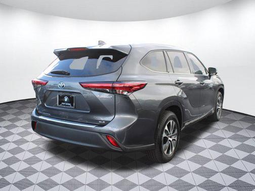 2020 Toyota Highlander Hybrid XLE