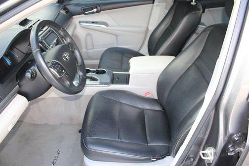 2014 Toyota Camry Hybrid XLE