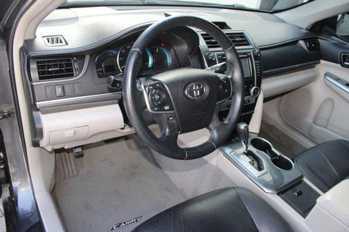 2014 Toyota Camry Hybrid XLE