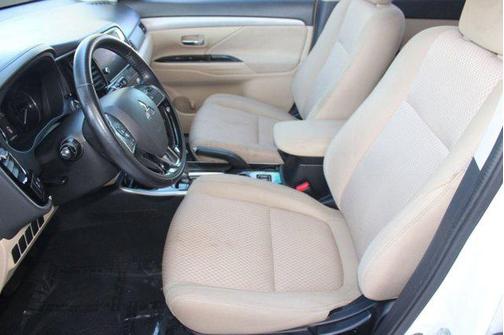 2017 Mitsubishi Outlander SE