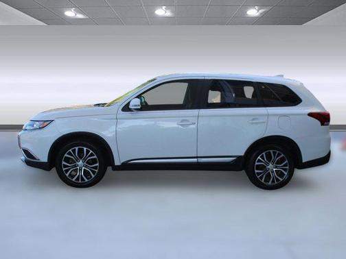 2017 Mitsubishi Outlander SE