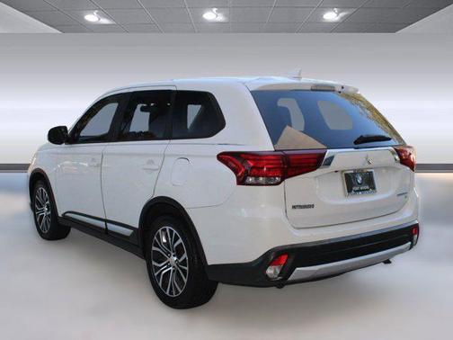 2017 Mitsubishi Outlander SE