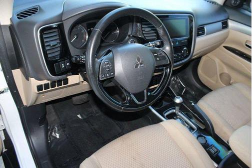 2017 Mitsubishi Outlander SE