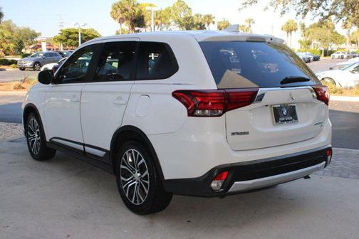2017 Mitsubishi Outlander SE