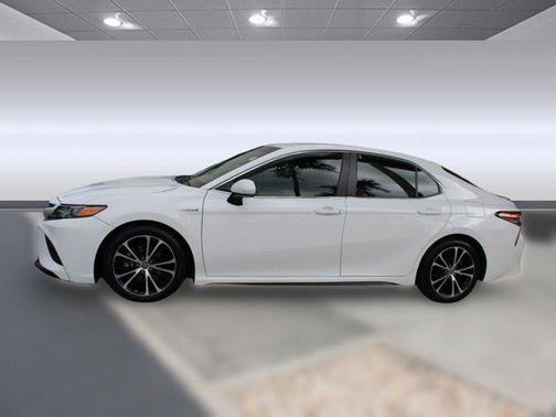 2018 Toyota Camry Hybrid XLE