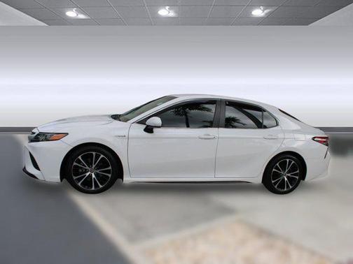 2018 Toyota Camry Hybrid XLE