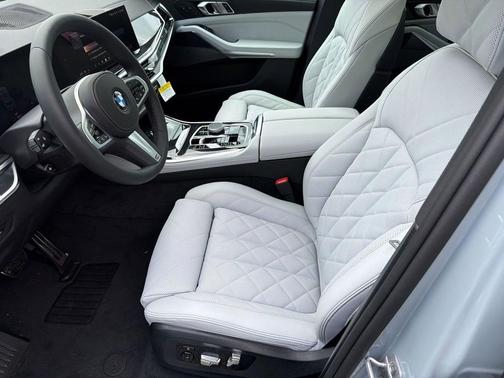 Brooklyn Grey Metallic 2026 BMW X5 xDrive40i