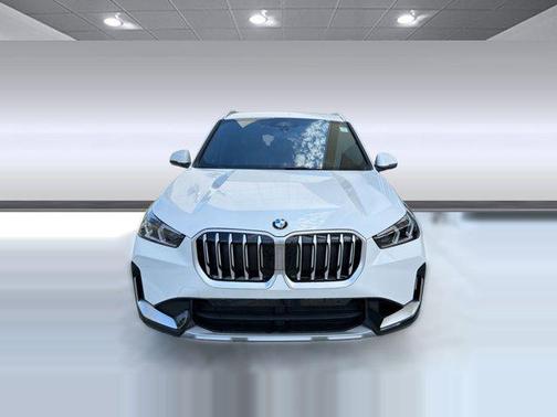 Alpine White 2026 BMW X1 xDrive28i