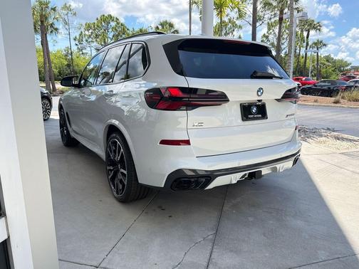 Alpine White 2026 BMW X5 M60i