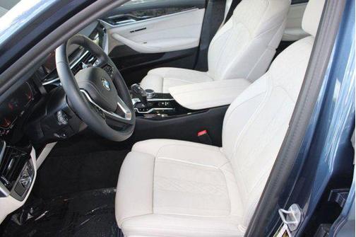 2023 BMW 530 i