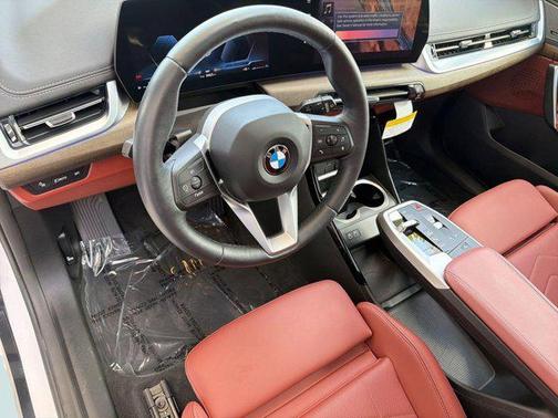 Mineral White Metallic 2026 BMW X1 xDrive28i