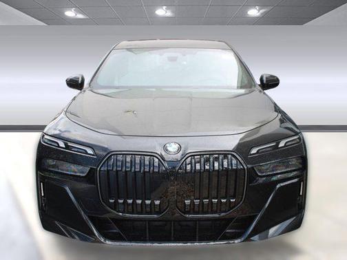 2025 BMW 760 i xDrive