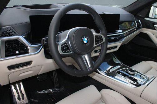 2026 BMW X7 M60i