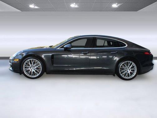 2018 Porsche Panamera 4