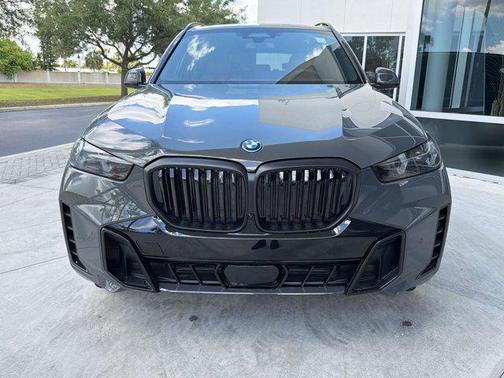 Dravit Grey Metallic 2026 BMW X5 PHEV xDrive50e