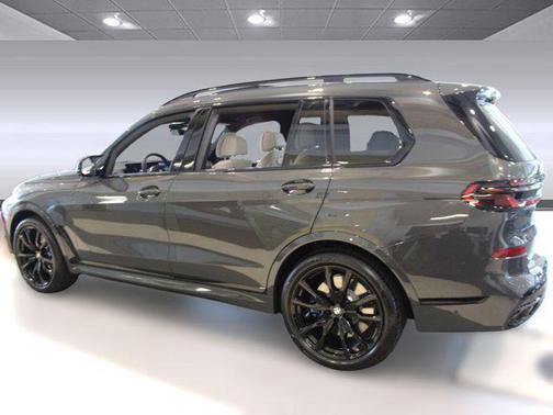 2026 BMW X7 M60i