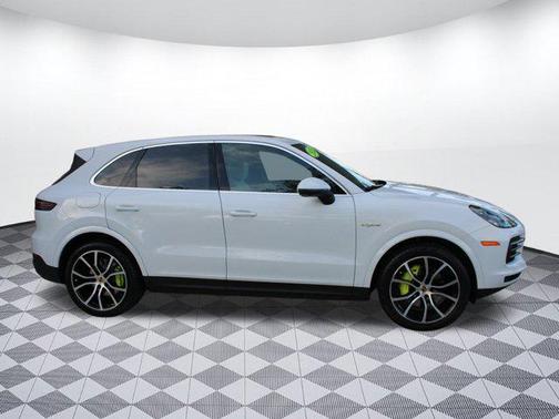 2021 Porsche Cayenne E-Hybrid S