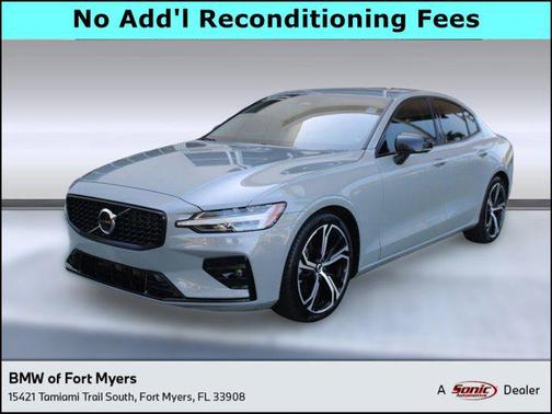 2024 Volvo S60 B5 Core Dark Theme