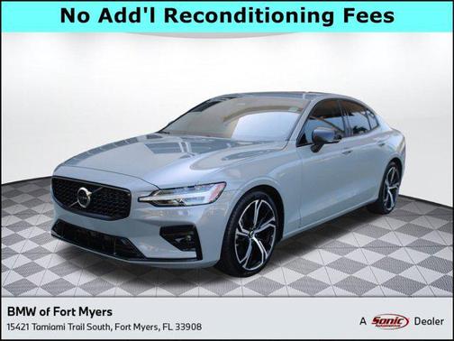 2024 Volvo S60 B5 Core Dark Theme