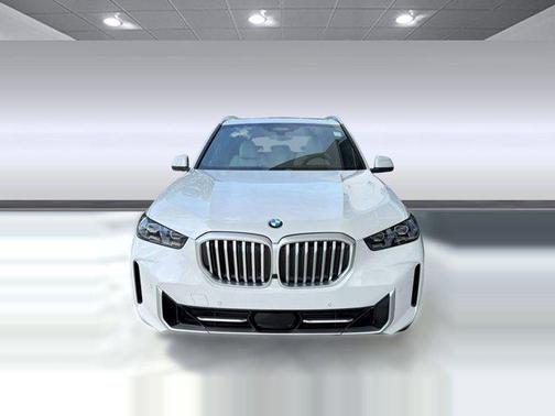 Mineral White Metallic 2026 BMW X5 xDrive40i