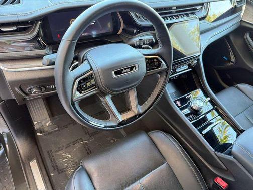 Rocky Mountain Pearlcoat 2023 Jeep Grand Cherokee L Overland