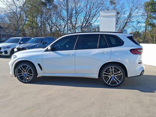 2023 BMW X5 M50i