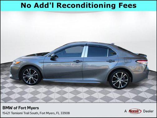 2020 Toyota Camry SE