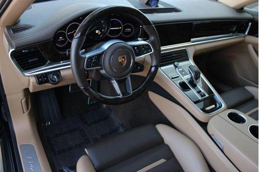 2019 Porsche Panamera 4