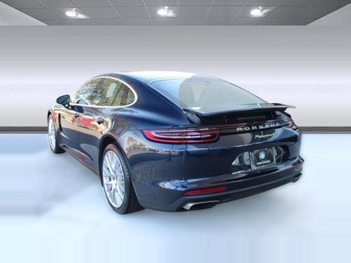 2019 Porsche Panamera 4