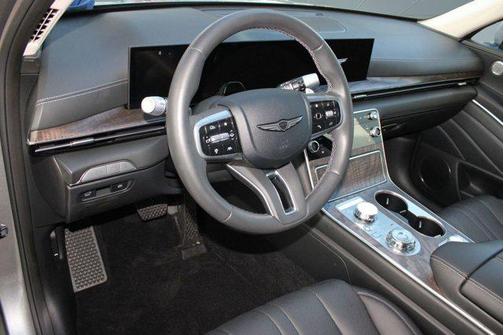 2025 Genesis GV80 2.5T