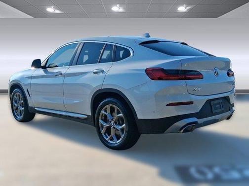 2025 BMW X4 xDrive30i