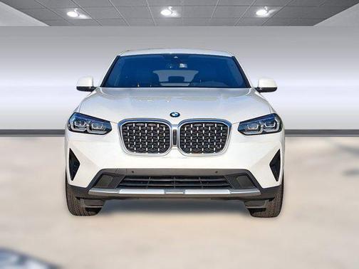 2025 BMW X4 xDrive30i