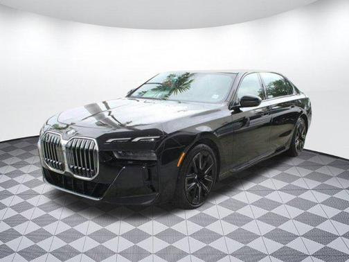 2023 BMW 740 i