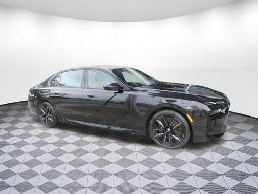 2023 BMW 740 i