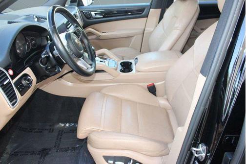 2019 Porsche Cayenne Cayenne