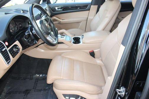 2019 Porsche Cayenne Cayenne