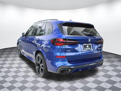 2024 BMW X5 M60i