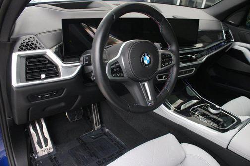 2024 BMW X5 M60i