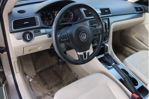 2015 Volkswagen Passat 2.0L TDI DSG SE w/Sunroof