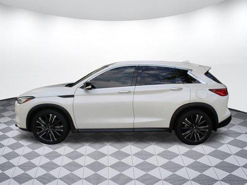 2022 INFINITI QX50 LUXE