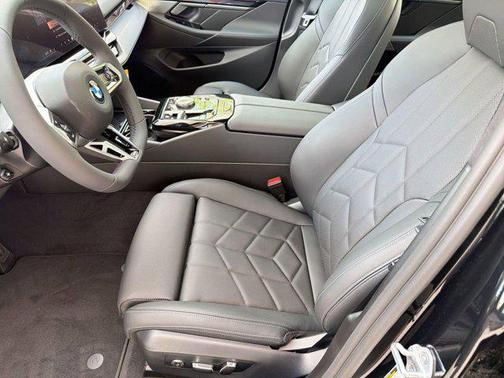 Black Sapphire Metallic 2026 BMW 530 530i