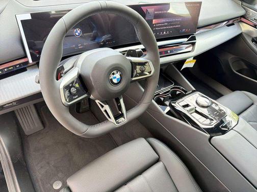 Black Sapphire Metallic 2026 BMW 530 530i
